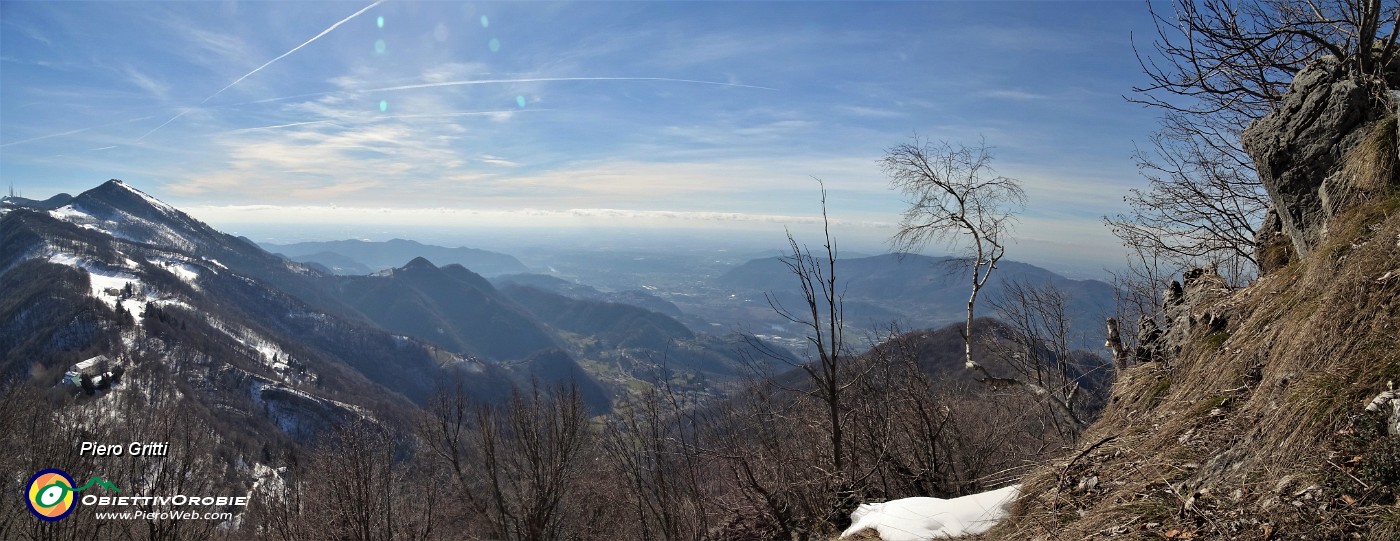 45 Dal ripido sent. 588 per il Monte Ocone ecco di fronte il dirimpettaio Monte Tesoro .jpg